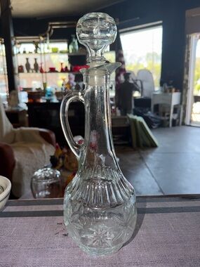 Vintage Mogen David glass wine decanter